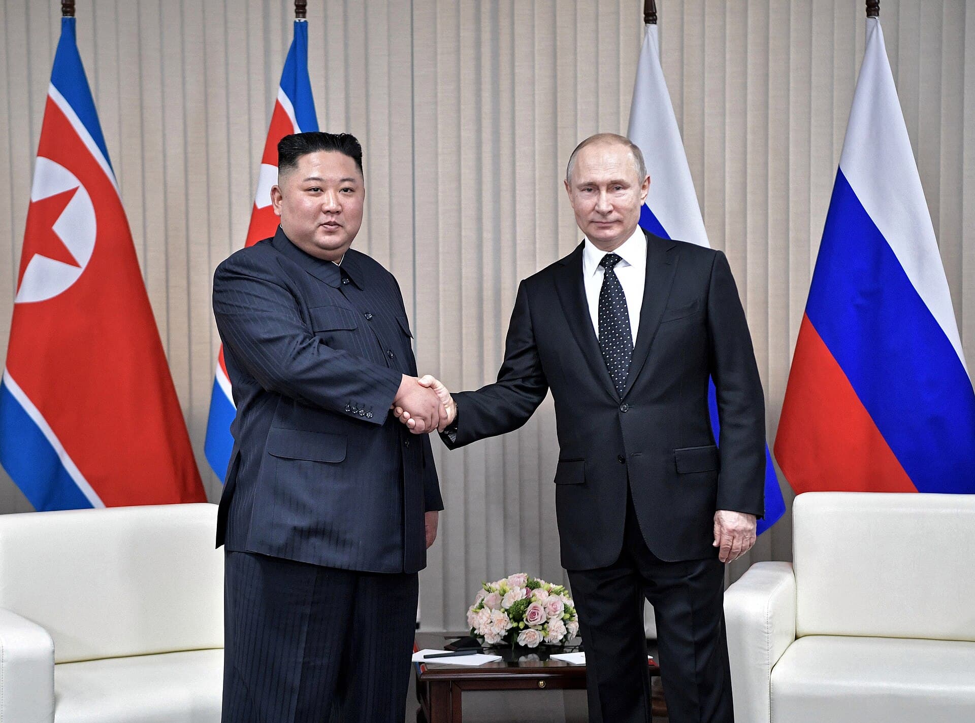 Kim Jong-un aparece saudável e alimenta rumores sobre sua morte na Coreia do Norte
